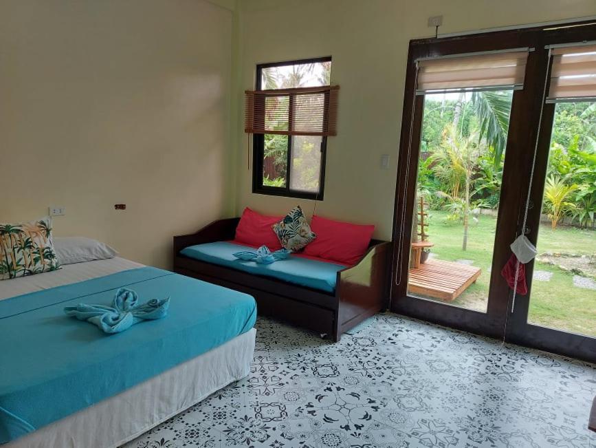 Happy'S Homestay Manoc-Manoc Exterior photo