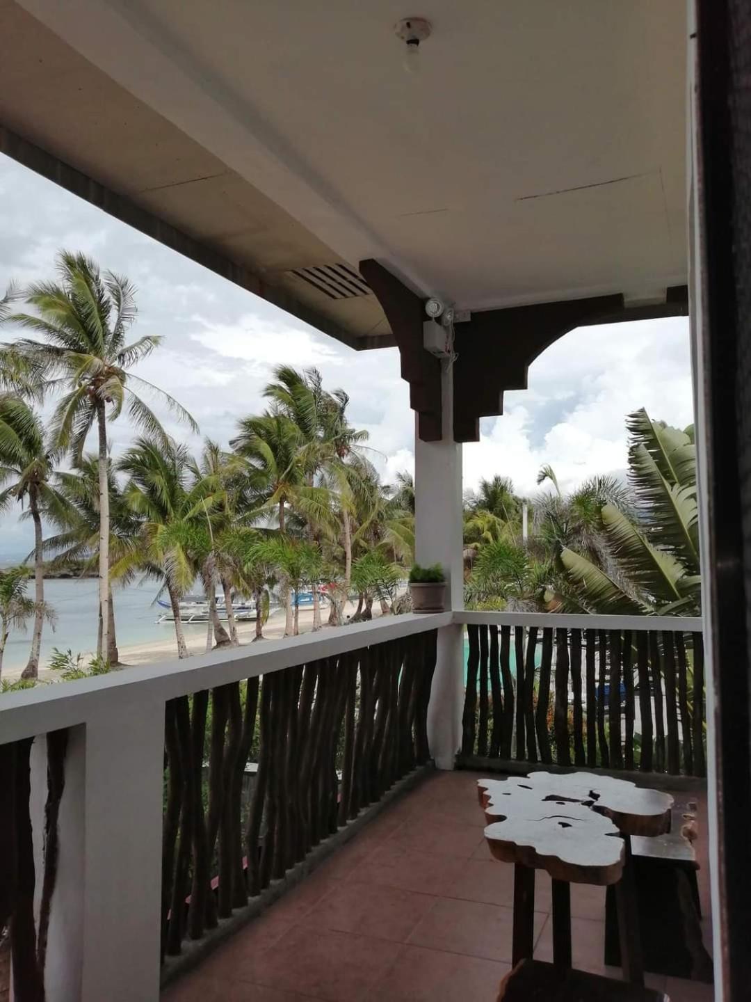 Happy'S Homestay Manoc-Manoc Exterior photo