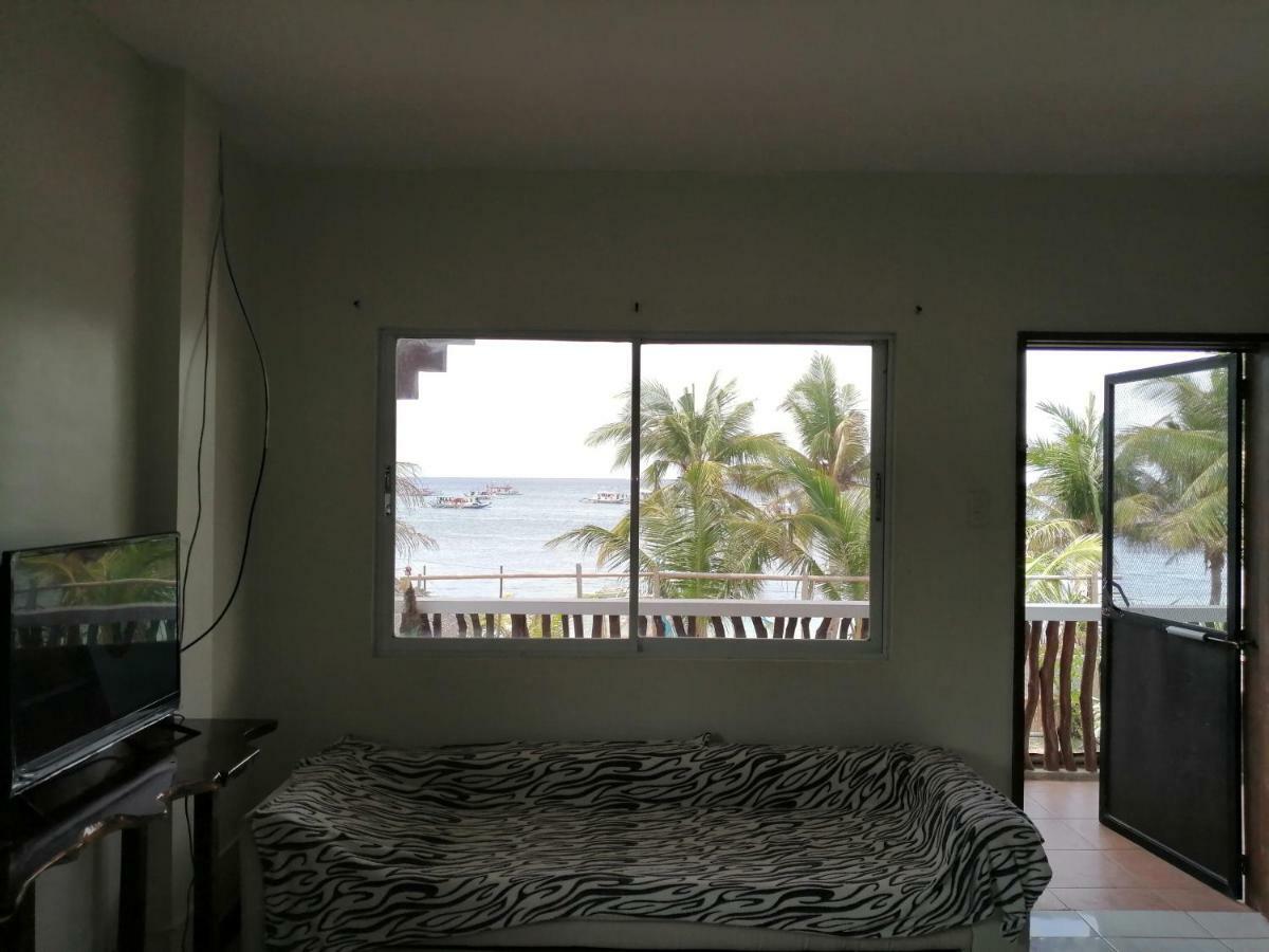 Happy'S Homestay Manoc-Manoc Exterior photo